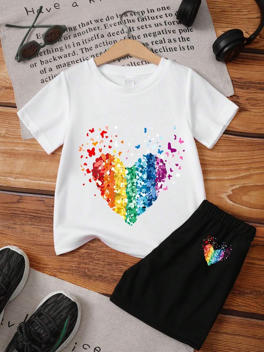 Conjunto de 2 piezas para niñas: camiseta divertida con dibujos animados y corazón colorido y pantalones cortos. Conjunto súper lindo con cuello redondo, manga corta y pantalones cortos de cintura elástica. Conjunto casual de verano para niñas, ideal para actividades al aire libre. - Blanco - Ver 1