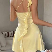 guangzhougaolangshangmao Vestido de satén de unicolor con volantes en los hombros y diseño de cintura con lazo, vestido mini femenino y favorecedor para citas, fiestas, vacaciones en la playa, elegante para el verano - Amarillo - Ver 3