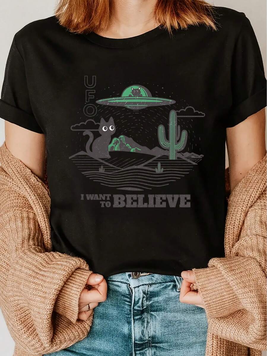 Camiseta unisex de manga corta, para mujerInformalEleganteEstiloOVNIDesiertoGatoTextoImprimirRedondoCuelloCamisetaparaPrimaverayVerano,A la modaDesplazamiento diarioVacacionesDiarioVersátilVintageEstiloCamisetaDisponibleenTallasPlayeras de la talla S a la XXLhombre, , , Dazymujer,romwehombres, bohochic,maestrasregalos,camisetaparaconjuntos de mujercon curvasparamu,y2k, - Negro - Ver 1