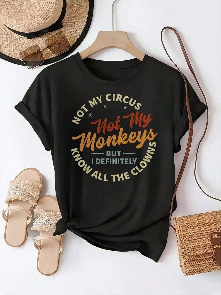 Camiseta Y2K con diseño único Not My Circus Not My Monkeys destaca por su frase divertida y colorida ideal para los amantes del estilo urbano y relajado perfecta para llevar tu personalidad al siguiente nivel en cualquier ocasión - Negro - Ver 1
