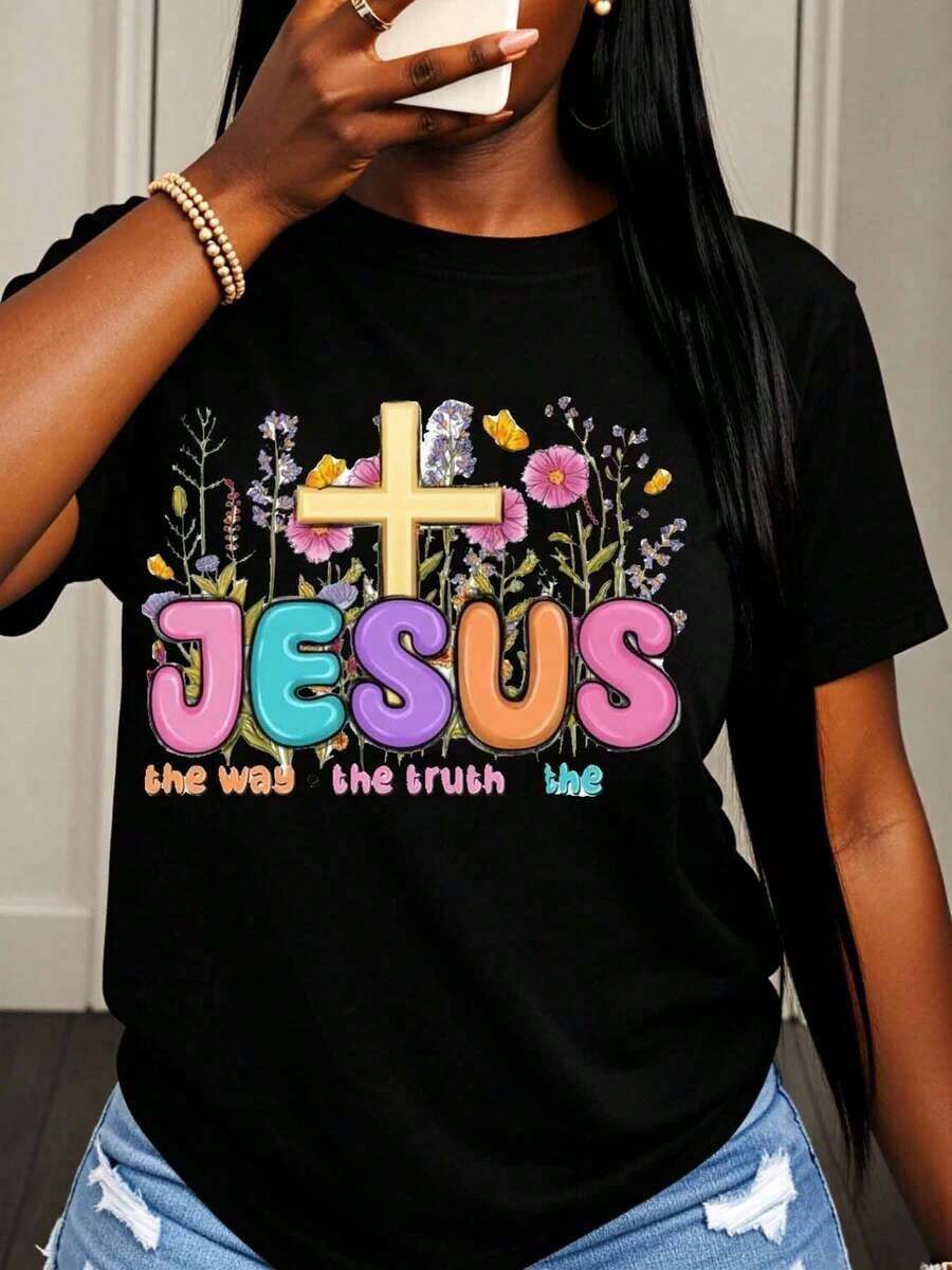 Under The RadarJesus La Vía, La Verdad, La Vida Cruz y Flores Camiseta Cristiana para Mujer Inspiración de Fe Regalo Religioso para Pascua Temporada de Primavera - Estilo Urbano Vintage Unisex Camiseta de Algodón de Manga Corta con Cuello Redondo - Negro - Ver 1