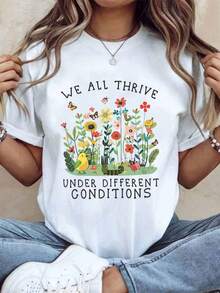 Todos prosperamos bajo diferentes condiciones. Camiseta de inspiración floral para mujeres y hombres, diseño amigable con pájaros, mariposas y flores, perfecta para el Día de la Tierra y el uso diario. Camiseta unisex de manga corta, cuello redondo, estilo vintage urbano, 220g, 100% algodón. - Blanco - Ver 1