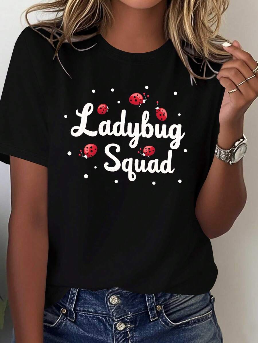 Women's Ladybug Squad Print T-Shirt - 100% Casual And Comfortable Style, With Red Ladybug Print And Handwritten Lettering, Black With White Polka Dots And Red Details, Suitable For All Seasons, Ideal For Themed Events And Birthday Parties, Soft And Machine Washable Round Neck T-Shirt, Geometric Pattern Design, Loose Fit Suitable For All Seasons, Fun Ladybug Squad Print, Suitable For Layering Or Wearing Alone. - 黑色 - 查看 1