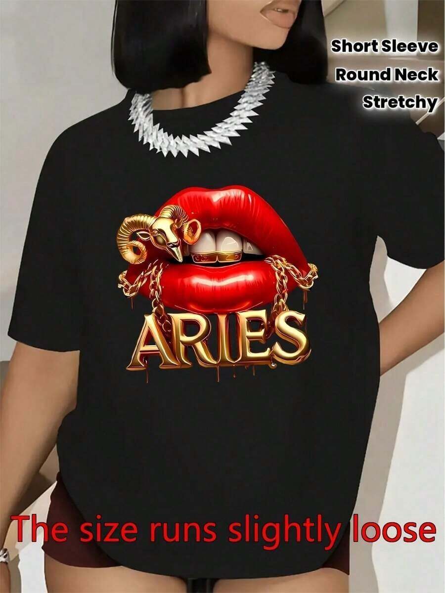 Camiseta única y moderna con diseño de labios rojos y el signo Aries en dorado estilo y2k perfecta para resaltar tu personalidad y moda urbana ideal para cualquier ocasión. ¡No te quedes sin la tuya! - Negro - Ver 1