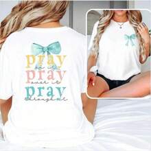 Camiseta con estampado a doble cara "Pray Bow", Camiseta con la frase "Pray on it, over it, through it", Camiseta con versículo bíblico, Atuendo con cruz, Ropa de fe, Camiseta para amantes de Jesús, Regalos de camisetas de iglesia cristiana, Camiseta de algodón cómoda, Tallas completas, Colores completos, Camiseta de algodón holgada y versátil. - Blanco - Ver 1