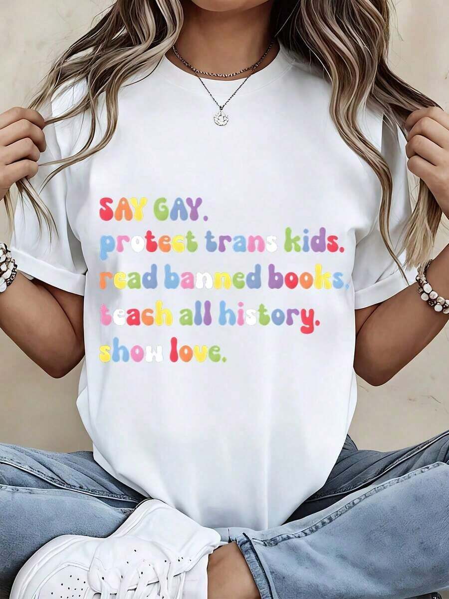 Camiseta de Moda para Mujer con Estampado de Arcoíris: Dile "Sé Gay", Protege a los Niños Trans, Libros Baneados, Enseña Toda la Historia, Muestra Amor. Top Casual para Uso Diario y Eventos de Activismo.blusa casual mujer - Blanco - Ver 1