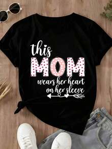 Esta mamá muestra su corazón en la manga: camiseta de mujer con estampado de lunares y corazones para uso casual en primavera y verano. - Negro - Ver 2