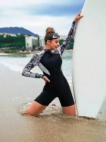2026Swim SPRTY Bañador una pieza con estampado floral con cremallera de manga raglán - Beis - Ver 5
