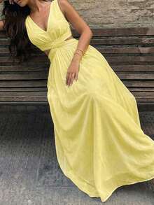 Women's Yellow Romantic Halter Neck 3D Rose Applique Ruffle Hem Backless Mini Dress, Summer Back To School Party Wedding Guest Midsummer Party Outfit - Yellow - View 4