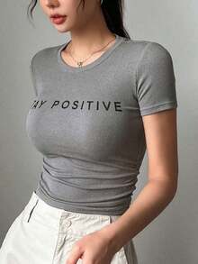 Camiseta de mujer de manga corta y cuello redondo, informal, con estampado de letras para el verano, camisetas gráficas - Gris 2 - Ver 2