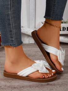 Kate Miuch Women's Spring/Summer French Style Sweet & Cute Bow Tie Sandals, Suitable For Pairing With Dresses, Ideal For Valentine's Day, Beach, Vacation, Shopping, Wedding Attendance. White Bowknot Sandals, Summer Footwear, Bohemian Style, Fresh & Natural, Beautiful & Charming, Comfortable, Lightweight & Breathable.  Sandalias De Mujer Elegante Tenis Tenis Para Mujer Sandalias Elegantes De Mujer Zapatos De Mujer Tacones De Mujer Elegantes Zapatos Elegantes De Mujer Zapatillas Para Mujer Zapatos De Mujer Tacones Zapatillas Elegantes De Mujer Flip Flops Platform Heels For Women Wedge Heels For Women Jelly Sandals Women Botas Vaqueras Para Mujeres Platform Heels Jelly Sandals Jelly Sandals Birkenstocks Mother Gifts - trắng - Xem 5