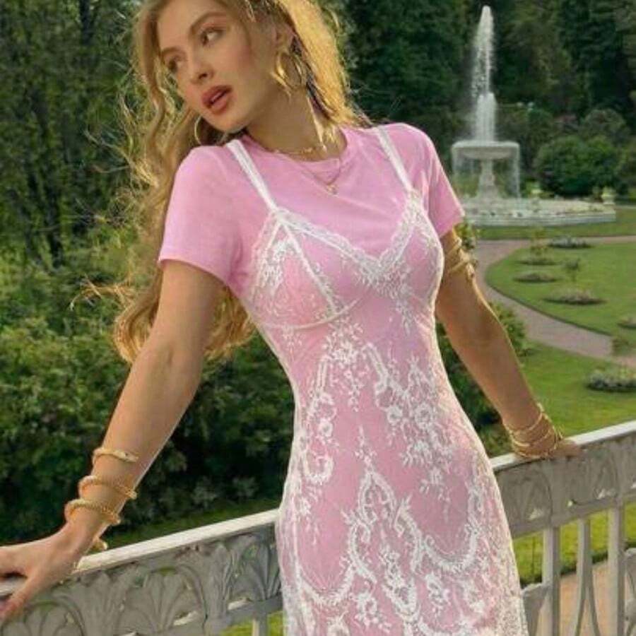 Nana's Women's Clothing Store MOD Vestido mini de verano de moda con cuello redondo y manga corta, con parches de encaje - Rosa - Ver 1