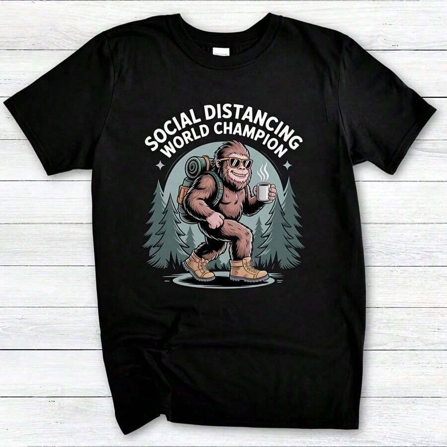 short-sleeveCamiseta divertida de café con Pie Grande - Campeón del distanciamiento social de Sasquatch100% Cotton - Negro - Ver 1