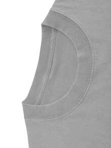 Comfortable And Stylish Women's T-Shirt With The Text Print "Does This T-Shirt Make Me Look 50?" Comfortable Fit, Casual Top For Vacations And Everyday Wear, A Great Mother's Day Gift. SAGM - 灰色的 - 查看 3