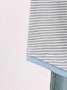 Camiseta de mujer de manga corta con estampado de rayas, adecuada para el uso diario y las vacaciones de verano - Niebla azul - Ver 3
