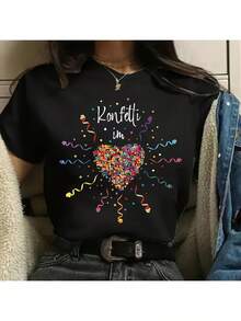 Camiseta de mujer casual de manga corta y cuello redondo, adornada con confeti colorido y patrones de corazones - Diseño de fiesta vibrante - Material suave adecuado para atuendo casual, carnaval o conjuntos diarios - Negro - Ver 1