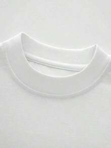 Serie de corazones entrelazados formados por puntos rojos y negros que simbolizan la conexión emocional y la armonía entre sentimientos camiseta de mujer moderna casual cómoda para uso diario elegante y versátil - Blanco - Ver 5