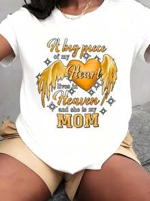 Una gran parte de mi corazón vive en el cielo y ella es mi mamá con alas y estampado de corazón. Camiseta de mujer de manga corta y cuello redondo. Camiseta de algodón. - Blanco - Ver 10