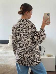 Camisa de mujer de manga larga con hombros caídos y estampado de leopardo de una sola de botones, elegante, para otoño, de moda, para festivales, casual de negocios, blusas de mujer - Multicolor - Ver 2