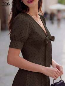 DONICY Vestido mini de mujer con cuello en V, mangas de pétalo y falda evasé con decoración de lazo, en estampado de lunares blanco y negro, vestido de verano - Blanco - Ver 11