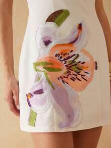 Vestido mini elegante de mujer con cuello redondo, ajustado, sin mangas y con decoración floral 3D - Blanco - Ver 5
