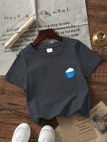 1pc Baby Boy Casual Hot Cocoa T-Shirt, Fun "Fluffys" Graphic, Short Sleeve, Soft Comfortable Fabric, Daily Wear - Dark Grey - View 2