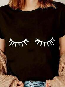 T-shirt Y2K con diseño minimalista de ojos cerrados en color negro para un look moderno y relajado ideal para fanáticos de la moda en México, destaca tu estilo único y cómodo con esta prenda imprescindible en tu guardarropa - Negro - Ver 1