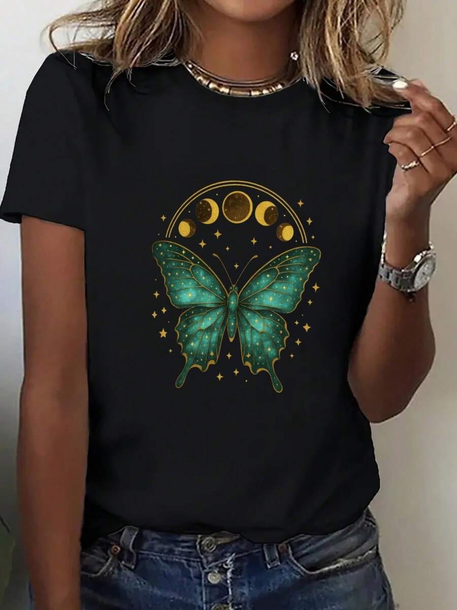 Women's Plus Size Clothing, Bohemian Style Loose Fit T-Shirt - Green Butterfly And Sun Print Combined With Crescent Moon And Gold Stars, Short Sleeve Crew Neck Top, Soft And Breathable Fabric Suitable For Spring And Summer Casual Wear, Beachwear And Everyday Comfort, Artistic Print Shirt (Machine Washable). EQWM - 黑色 - 查看 1