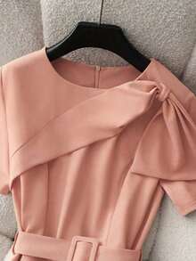 Vestido casual elegante con diseño de hombros y cintura ceñida de manga corta rojo, adecuado para vacaciones de verano - Negro - Ver 10