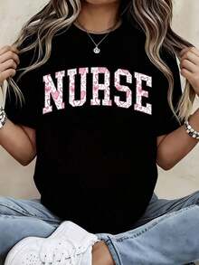 Camiseta Blanca de Enfermera con Estampado Floral Rosa y Texto para Estudiantes y Profesionales de Enfermería - Estilo Urbano Vintage Unisex, de Manga Corta, Cuello Redondo, 100% Algodón - Negro - Ver 7