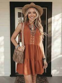 Vestido corto bohemio informal de estilo occidental y country con bordados y contraste de colores, sin mangas y escote en V, adecuado para uso diario, ir al trabajo y actividades al aire libre en verano - Naranja Coral - Ver 8