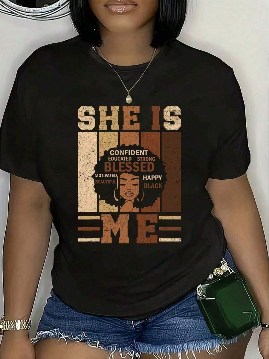 Camiseta negra para amantes de los gatos diseño Y2K con gato naranja durmiendo y texto Mama Club ideal para mostrar tu pasión por los felinos y la estética retro perfecta para el armario de los amantes de la moda original y divertida. - Negro - Ver 1