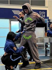 2-Piece Set, Sports Set, Casual Set,Y2K Men's Hooded Sweatshirt Sweatpants, Spider Web Pattern, Letter Print, Colorful Stars, Street Punk Style, Casual Fitted,Autumn, Winter, And Spring, Graphic Hoodie Casual Pants - Bộ vest màu xám - Xem 3