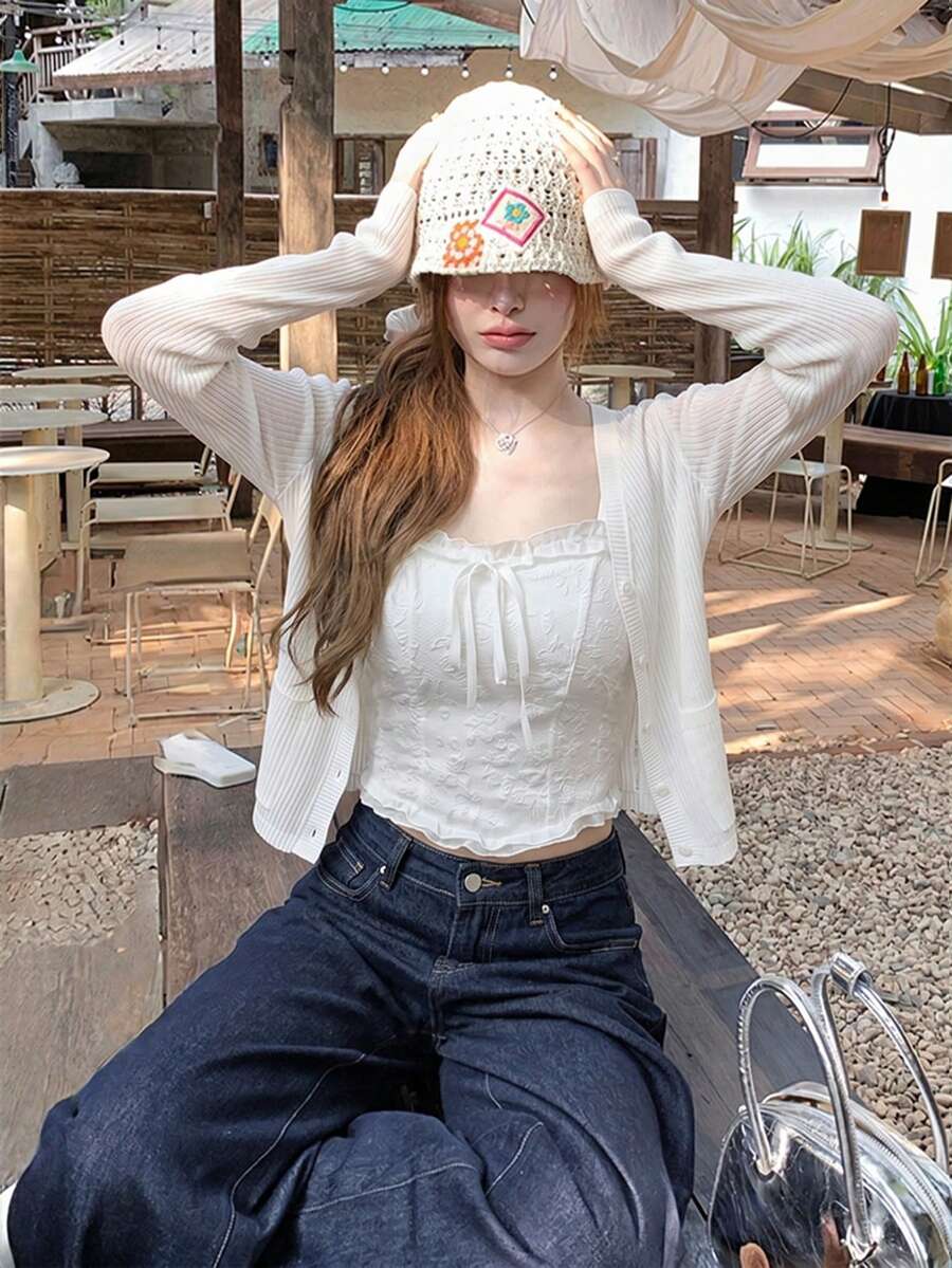Áo khoác cardigan dệt kim dài tay cổ chữ V màu trắng, chất liệu gân nổi, kiểu dáng nữ tính, dáng ngắn, rộng rãi, thanh lịch, đa năng, thích hợp cho đi biển, dự tiệc và mặc hàng ngày, mang hơi hướng retro Y2K. - trắng - Xem 1