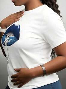 Blusa de Mujer con Estampado de Labios Azules y Cadena, Cuello Redondo, Manga Corta, Tela Microelástica, para Uso Diario Casual de Verano - Blanco - Ver 2