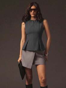 Blusa estructurada sin mangas con cremallera frontal y volante, para uso casual en la oficina - Gris - Ver 4