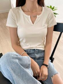 Camiseta con cuello en pico sólido, top corto para mujer - Beis - Ver 5
