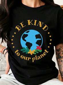 Camiseta del Día "Sé Amable con Nuestro Planeta Tierra" - Camiseta Gráfica de Concientización para Mujeres y Hombres - Ropa de Estilo de Vida - Playera Holgada para Mujer - Negro - Ver 7