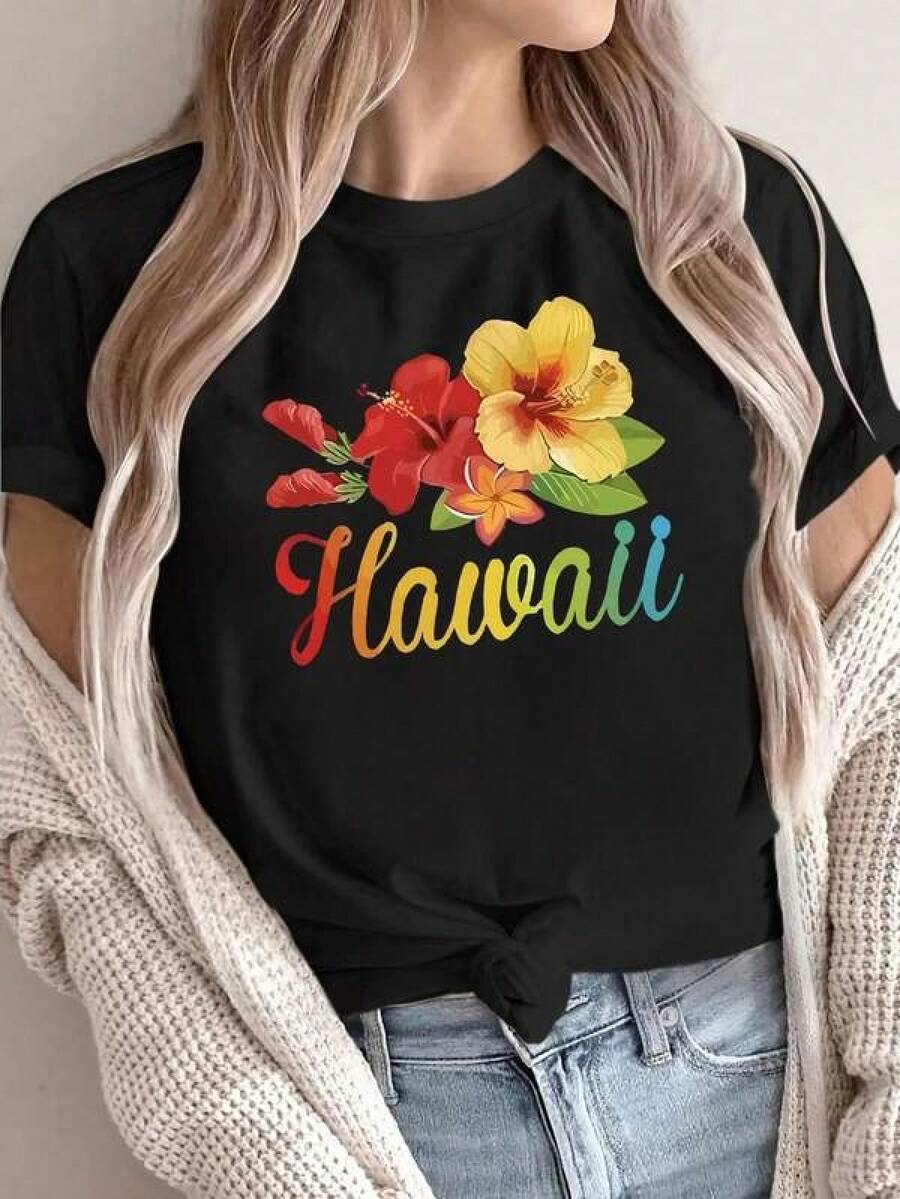Camiseta Casual de Manga Corta para Mujer con Estampado Floral Vibrante de Hibisco Hawaiano - Cuello Redondo Suave, Corte Relajado para Atuendos Casuales y Vacaciones Hawaianas, Ropa de Viaje, Camisa de Estilo Tropical, Ropa Casual Duradera - Negro - Ver 1