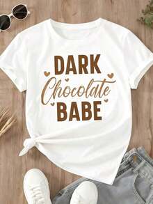 Camiseta Casual para Mujer con Diseño de Estampado "Dark Chocolate Babe" para Uso Diario y Salidas - Blanco - Ver 2