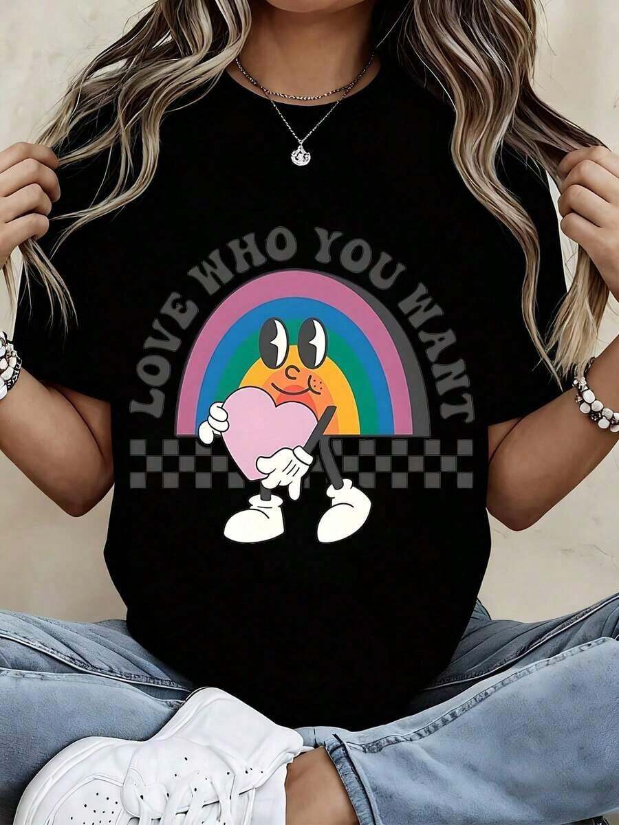 Camiseta de moda para mujer con estampado de corazón arcoíris y dibujos animados, estilo casual de verano para uso diario y celebración del orgullo. - Negro - Ver 1