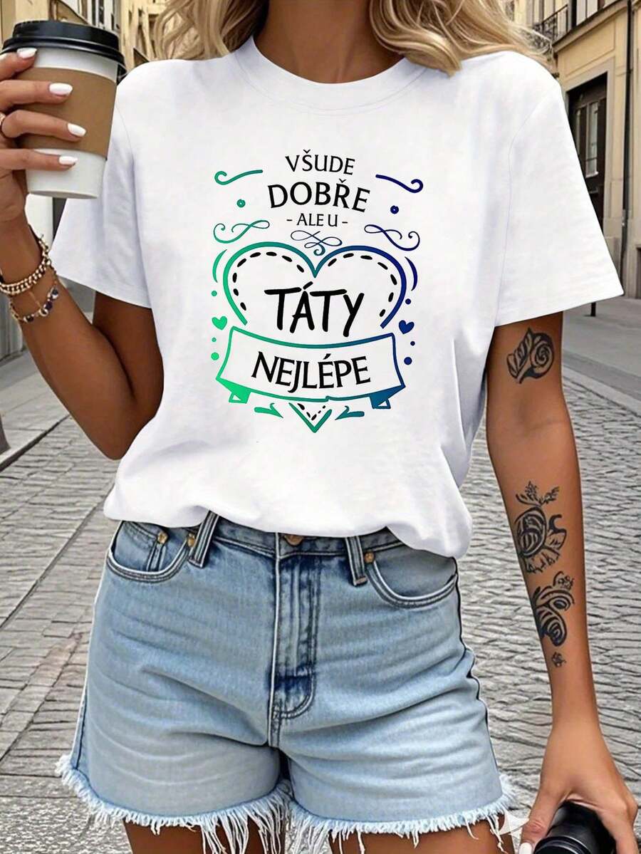 Camiseta moderna y minimalista para mujer, de estilo checo, con el lema "TODO BIEN EN EL CASO DE PAPÁ - PERO EL MEJOR ES CON PAPÁ", decorada con un eslogan de corazón, de manga corta informal, azul verdosa, fresca y cálida, una prenda diaria para papá. - Blanco - Ver 1