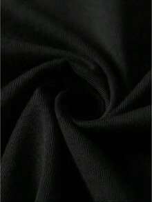 Camiseta de talla grande para mujer, diseño "Solo una chica que ama las piñas", camiseta divertida para amantes de la fruta, top de manga corta con cuello redondo, informal para el verano. - Negro - Ver 3