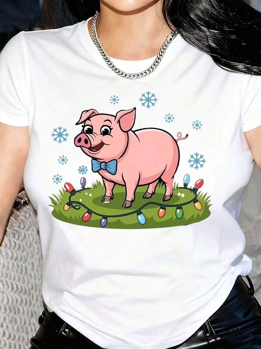 Camiseta Gráfica de Cerdo Rojo para Mujer ModernoWomen - Diseño de Cara de Cerdo Adorable y Animal del Año con Corazones y Confeti - 100% Casual y Cómoda, Ideal para Fiestas de Nochevieja, Día de San Valentín y Atuendos Informales - Ropa Divertida para Amantes de los Cerdos con Patrón Geométrico, Lavable a Máquina, Uso en Todas las Estaciones, Diseño Festivo de Cerdos y Globos, Corte Relajado para Comodidad Todo el Año, Blusas y Tops para Mujer, Camisetas para Mujer, Blusas y Tops para Mujer, Camisas para Mujer, Navidad, Camisetas para Mujer, Ropa Casual - Blanco - Ver 1