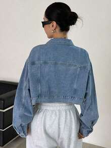 Chaqueta de mezclilla corta con bolsillo con solapa y hombros caídos, ropa de otoño - Azul lavado medio - Ver 2