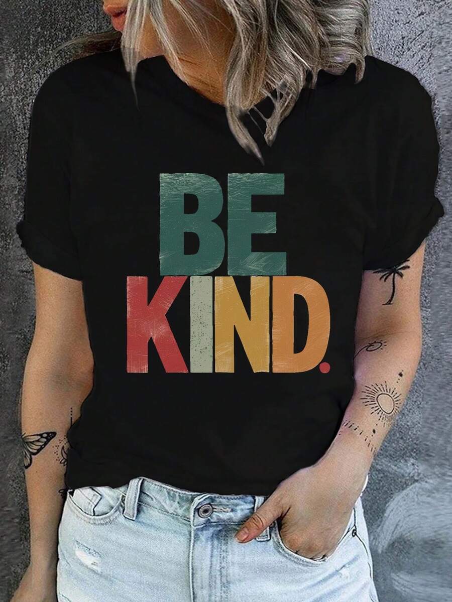 Camisetas de moda de algodón de talla grande para mujer 2026, camiseta vintage con estampado BE KIND, camiseta casual de manga corta con cuello redondo y ajuste cómodo, primavera/verano, top de manga corta cómodo y suave para uso diario sencillo para mujer. - Negro - Ver 1