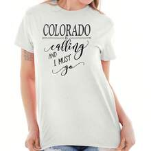 Colorado me está llamando, debo irme a viajar. Camiseta gráfica de cuello redondo para mujer, camisetas de moda, camisetas cómodas, camisetas modernas. - Blanco - Ver 1