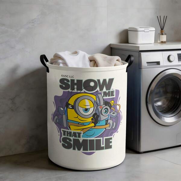 Miniso Giỏ đựng đồ giặt in hình Minions "Show Me That Smile" (Hãy cho tôi thấy nụ cười đó) có thể gấp gọn, có tay cầm, thích hợp cho phòng giặt, phòng ngủ và các phòng khác.