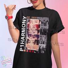 Camisa Unisex P1Harmony, ¡P1Harmony Más que Todo! Camiseta con estampado gráfico - Negro - Ver 1