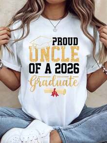 Camiseta de Graduación "Tío Orgulloso de un Graduado de 2026" para Hombres y Mujeres, Regalo para Celebración Familiar en el Día de la Graduación, Regalo para la Temporada de Graduación 2026 para el Tío, Camiseta de Manga Corta con Cuello Redondo de Algodón Suelto Estilo Vintage Urbano de 220g, 100% Algodón - Blanco - Ver 7